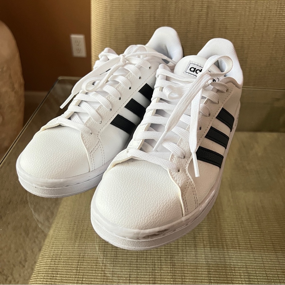 Adidas Cloudfoam Sneakers | Women’s 6.5 | White & Black